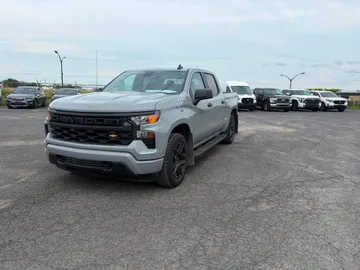 2024 Chevrolet Silverado 1500 - image 3