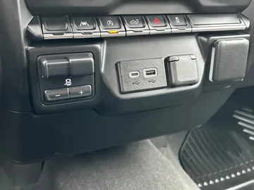 2024 Chevrolet Silverado 1500 - image 25