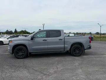 2024 Chevrolet Silverado 1500 - image 4