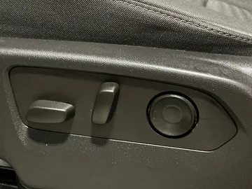 2023 Chevrolet Silverado 1500 - image 18