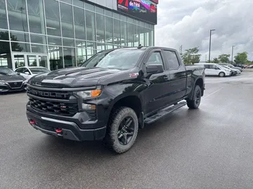 2023 Chevrolet Silverado 1500 - image 3