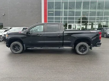 2023 Chevrolet Silverado 1500 - image 4
