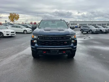2023 Chevrolet Silverado 1500 - image 2