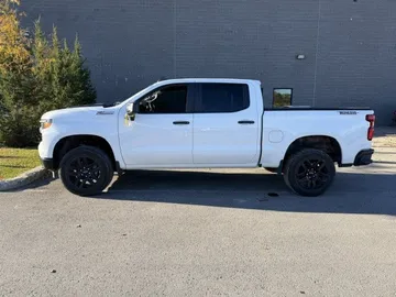 2024 Chevrolet Silverado 1500 - image 4