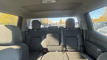 2024 Chevrolet Silverado 1500 - image 9