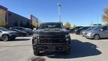 2024 Chevrolet Silverado 1500 - image 2