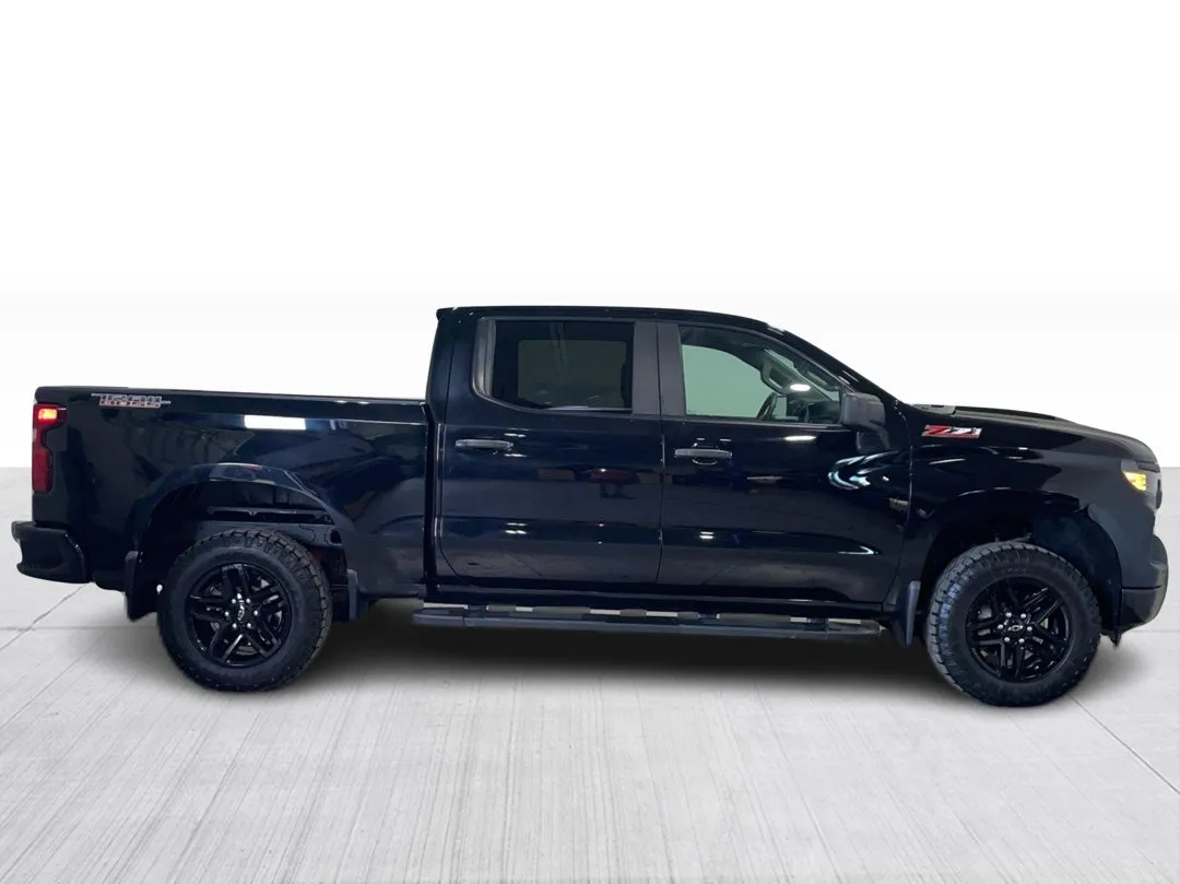 2023 Chevrolet Silverado 1500 — photo 2