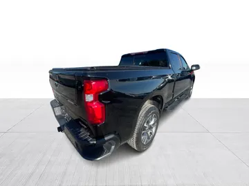 2023 Chevrolet Silverado 1500 - image 13