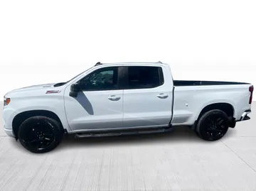 2024 Chevrolet Silverado 1500 - image 10
