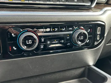 2022 Chevrolet Silverado 1500 - image 22