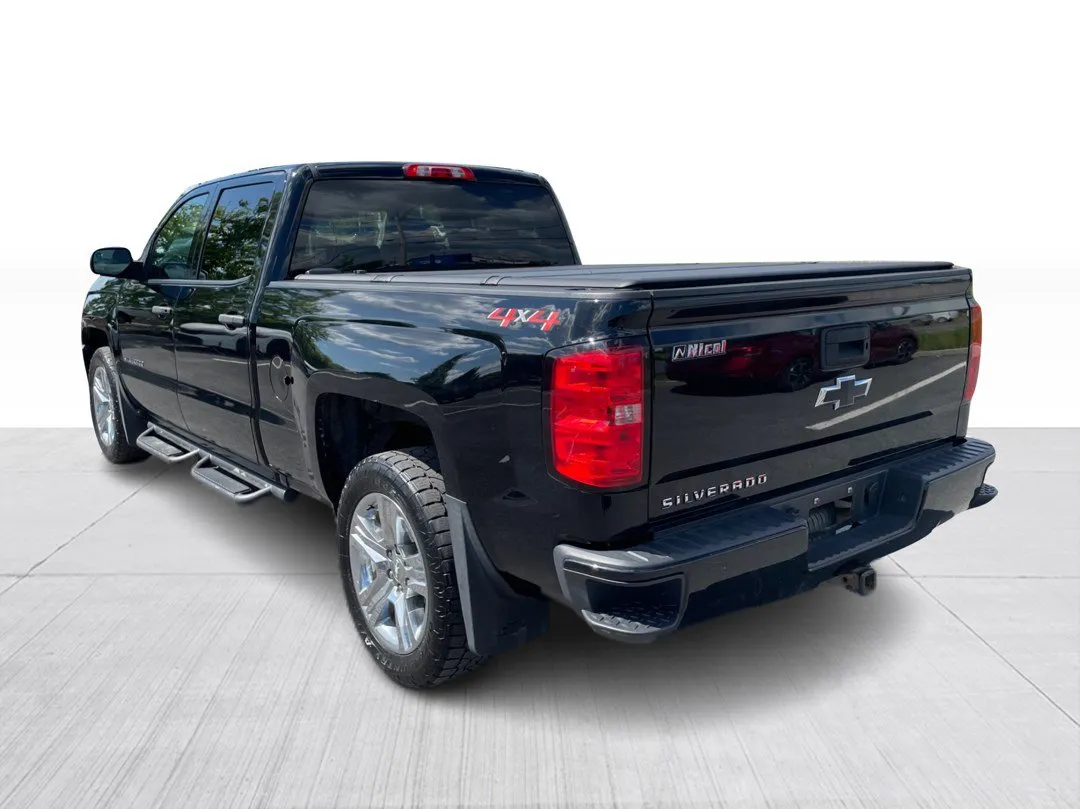 2018 Chevrolet Silverado 1500 Custom Crew Cab 4X4, photo 9
