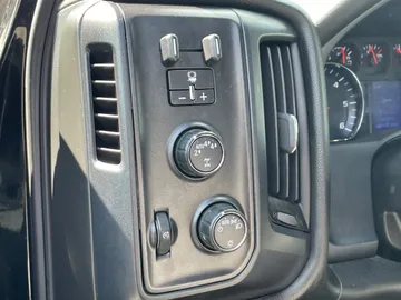 2018 Chevrolet Silverado 1500 - image 18