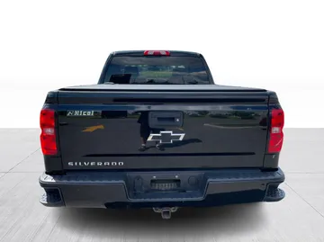 2018 Chevrolet Silverado 1500 - image 11