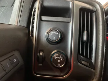 2018 Chevrolet Silverado 1500 - image 25