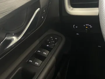 2024 GMC Terrain - image 23