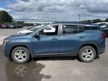 2024 GMC Terrain - image 4