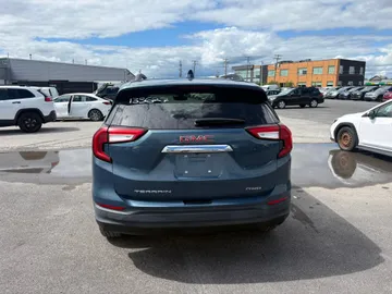 2024 GMC Terrain - image 7