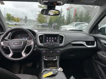 2024 GMC Terrain - image 9