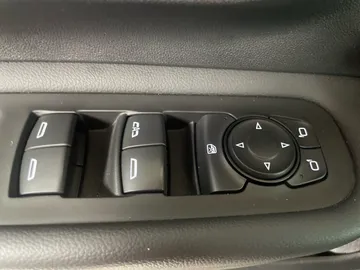 2022 GMC Terrain - image 23