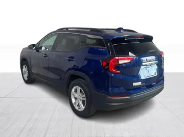 2022 GMC Terrain - image 11