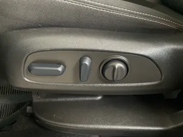 2022 GMC Terrain - image 19