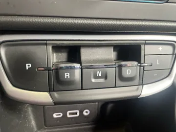 2022 GMC Terrain - image 28