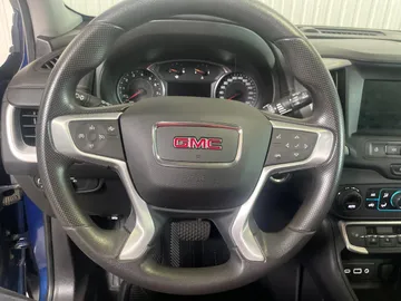 2022 GMC Terrain - image 17