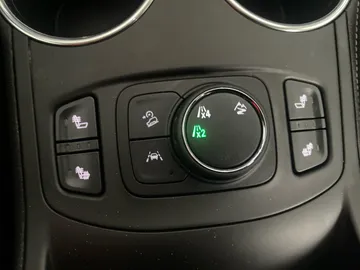 2022 GMC Terrain - image 24