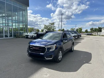 2022 GMC Terrain - image 3
