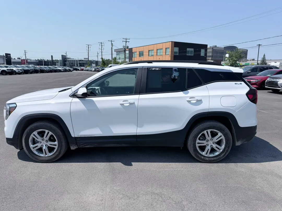 2022 GMC Terrain — photo 3