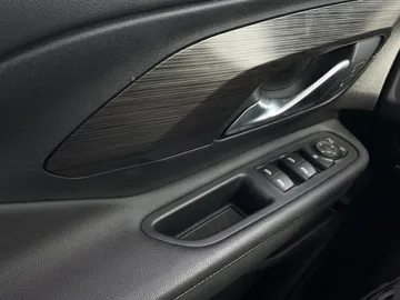 2022 GMC Terrain - image 21