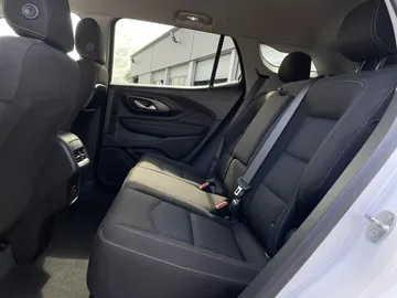 2022 GMC Terrain - image 15