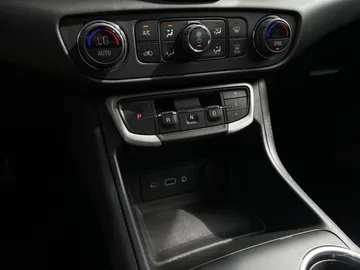 2022 GMC Terrain - image 19