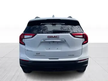 2022 GMC Terrain - image 12
