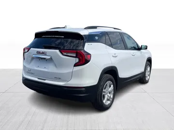 2022 GMC Terrain - image 14
