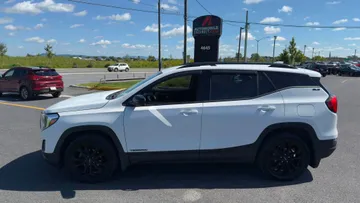 2021 GMC Terrain - image 4