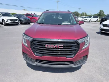 2022 GMC Terrain - image 2