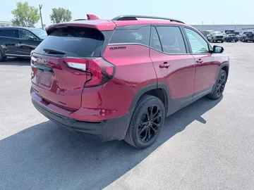 2022 GMC Terrain - image 6