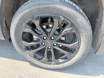 2022 GMC Terrain - image 7