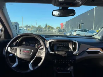 2018 GMC Terrain - image 9