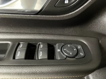2018 GMC Terrain - image 24