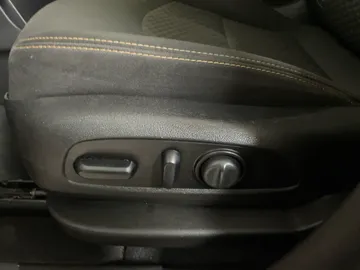 2018 GMC Terrain - image 19