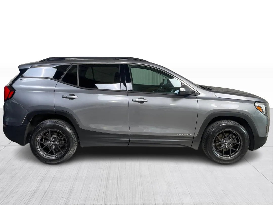 2018 GMC Terrain — photo 2