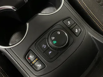 2020 GMC Terrain - image 25