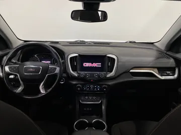 2020 GMC Terrain - image 4