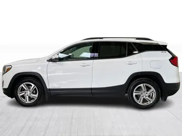 2020 GMC Terrain - image 11