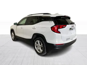 2020 GMC Terrain - image 12
