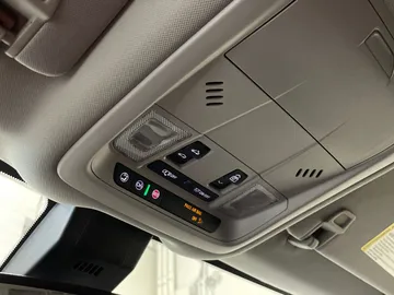 2020 GMC Terrain - image 17