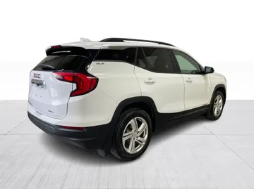 2020 GMC Terrain - image 15