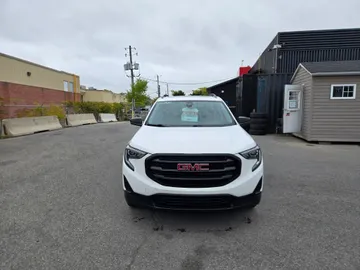 2021 GMC Terrain - image 2